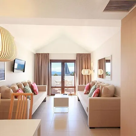 Flamingo 3* Πλάγια Μπλάνκα